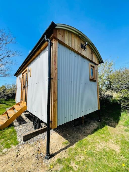 The Hut@Trefechan Wen - Coastal Coziness! Goodwick Bagian luar foto