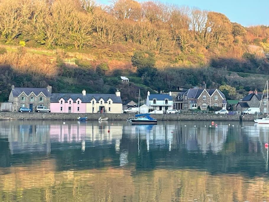 The Hut@Trefechan Wen - Coastal Coziness! Goodwick Bagian luar foto