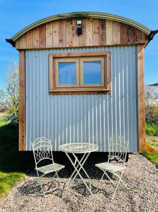The Hut@Trefechan Wen - Coastal Coziness! Goodwick Bagian luar foto